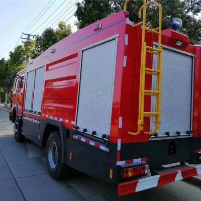 The Euro III Emission Standard Heavy Truck WoWo 11-ton Dual-purpose Dry Powder and Foam Fire Truck photo-5