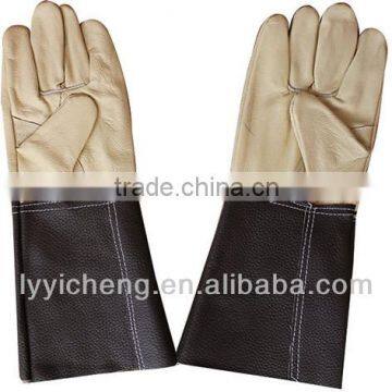 white and black cow split leather welding gloves