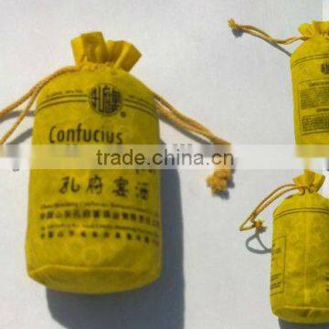 non woven drawstring wine bag