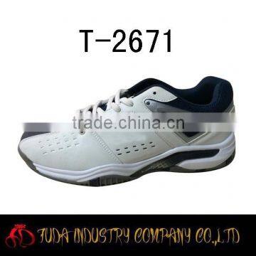 hottest fashion tennis shoe