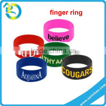 shape custom fashion finger ring /silicone finger band/silicone thumb ring