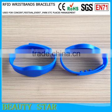 Factory price adjustable silicone NFC wristbands for concert use