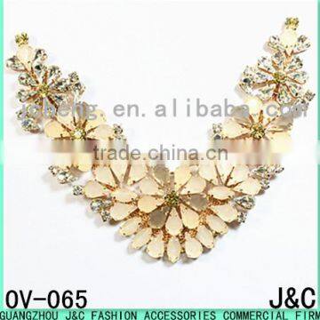 New Arrival V Shaped Resin Stone Decorated Shoe Ornament/ Shoe Accessory/ Shoe Trim photo-1