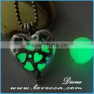 USA Hollow Heart Pendant Luminous Green Glow In The Dark Locket Necklace Pendant photo-5