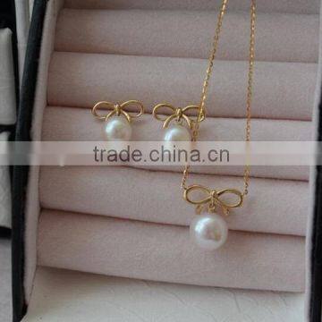 8-9 mm white freshwater pearl necklace and earring sets