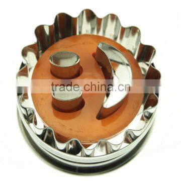 47074 Cake Pan Smile Shape Cookie Cutters Press Mold Biscuit Decorating Tools photo-2