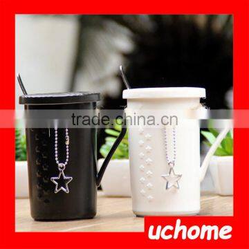UCHOME Ceramic Romantic Matching Couple Coffee Mugs With Lid And Spoon Pendant Coffe Cup