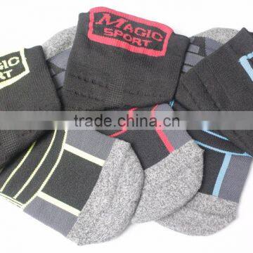 High Quality Custom Logo Men Basketball Socks photo-4