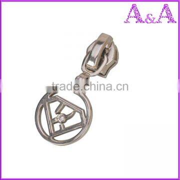 HOT-SELLING Special Nylon Slider A/L Different Special Puller Designed for Nylon Zipper photo-4