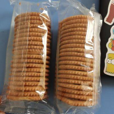 Qualitativ hochwertige tief oder flach gebackene knusprige K?se-/Milch-/Schokoladen-/Butterkekse und Sandwichkekse