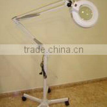 PROFESSIONAL MAGNIFIER LAMP