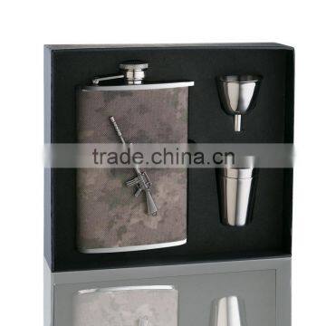 Hip flask gift set