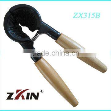 Classic Wood Handle Quick Nut Cracker Crack Walnuts etc