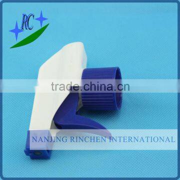 Hand trigger sprayer