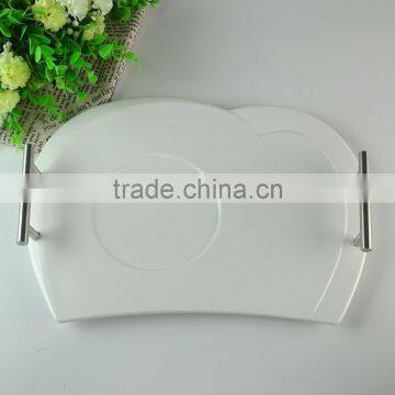 Bulk stock cheap irregular porcelain fruit plate with handle wholesale