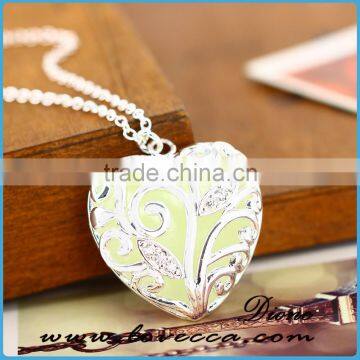 Cheap Alloy Luminous Glow in the Dark Heart Locket Charm Pendant Ladies Jewelry Necklace photo-2