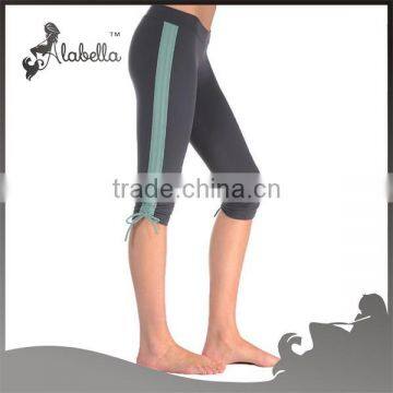 Custom Ladies' Capri Fashion Wholesale Capri Yoga Pants photo-2