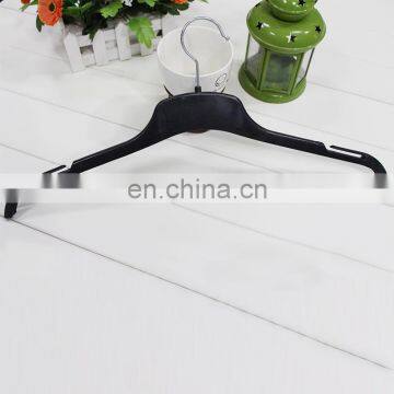 China Supplie Popular Used Anti-slip Plastic Clothes Hanger