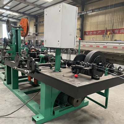 Fully Automatic Twisted Barbed Wire Production Machine / Barbed Wire Production Machine