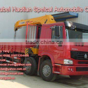 HOWO 10T-12T Truck mounted crane