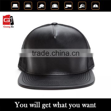 Wholesale Custom High Quality Flat Brim 5 Panel Plain Blank Black Faux Leather Snapback Trucker Cap