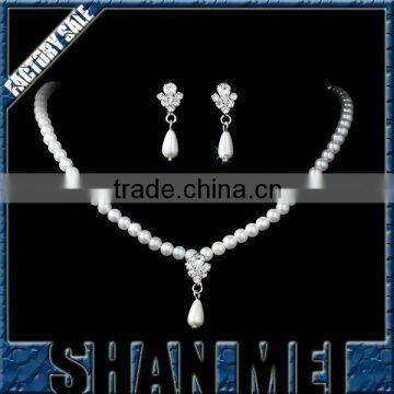 Fashion glass pearl beads necklace with water drop pendant