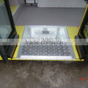 FMWR Series Fold Manual Aluminium Wheelchair Ramp for Low Floor bus