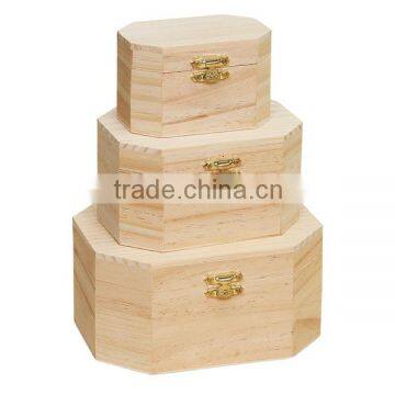 wholesale FSC&BSCI pine wooden jewelry storage crafts chest boxes