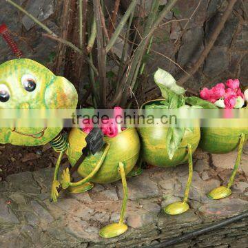 Caterpillar with 3 Pots