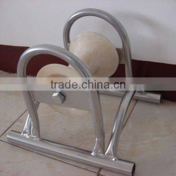 high quality crane tongs by YUTONG