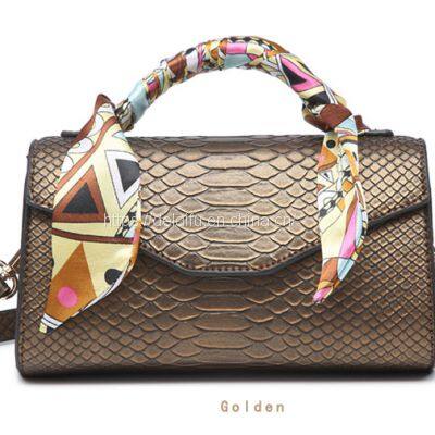 2023 Spring New Arrival Serpentine Cross-body Small Square Bag Factory Stock Wholesale photo-2