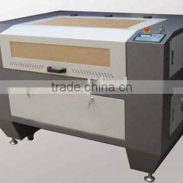 CO2 laser cutting machine