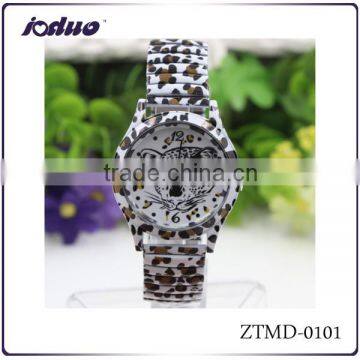 Women New Design Leopard Bracelet Watches Wholesale