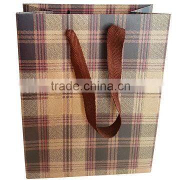 luxury shopping paper bag for garment