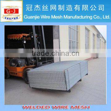 Hot -dipped Galvanized Welded Wire Mesh 3315 (factory)