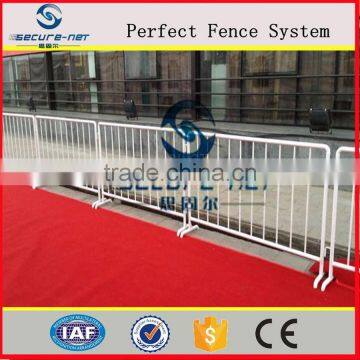 Hot dipped galvanized custom crowd control avoid the occurrence of accident barrier