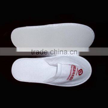 Disposable Open Toe Brushed Fabric Design Print Personalized White Hotel Slippers photo-4