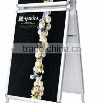 Double sides poster stand with head