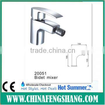 single lever bidet faucet with hot cold water