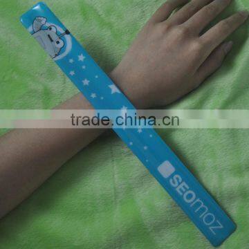 Custom made printing reflective pvc slap band , PVC snap bracelet