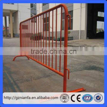 Powder coated safety yellow crowd control steel barriers