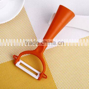 BKB08 Cute PP Handle Ceramic Blade Fruit Peeler photo-3