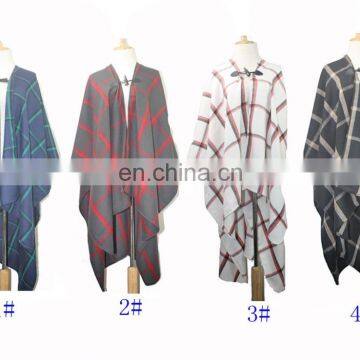 BJD1013With buttons chequer bordure poncho