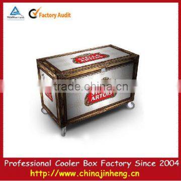 Cooler box with 4 color logo