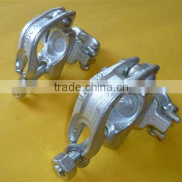 Dual Coupler Right Angle designed to join two scaffold tubes