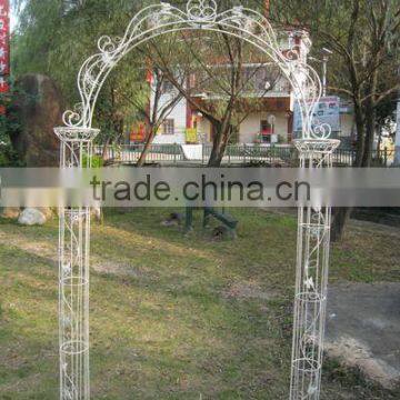 Beautiful outdoor white metal wedding arch for sale