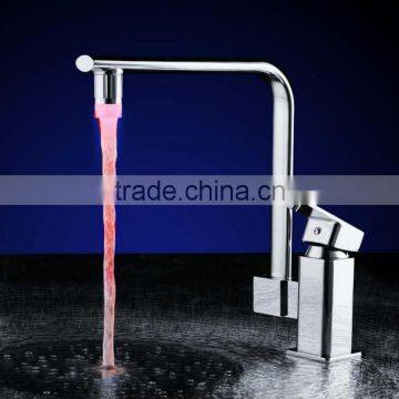 2017 New Arrival Colorful LED Faucet Spout, LED Color Changing Basin Faucet Light