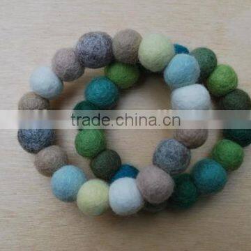 2017 hot new products alibaba website china supplier promotional gift felt fabirc charm colorful european bead for bracelet