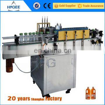 Hot melt adhesive plastic and glass bottle labeling machine with automatic wet glue