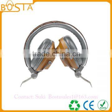 Premium Quality Sound Bluetooth Headset With Call Recording With Mic and Remote Control photo-4